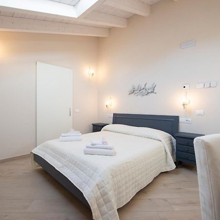 Villino Micol Camere A Due Passi Dal Mare Марина-ді-Каррара Екстер'єр фото