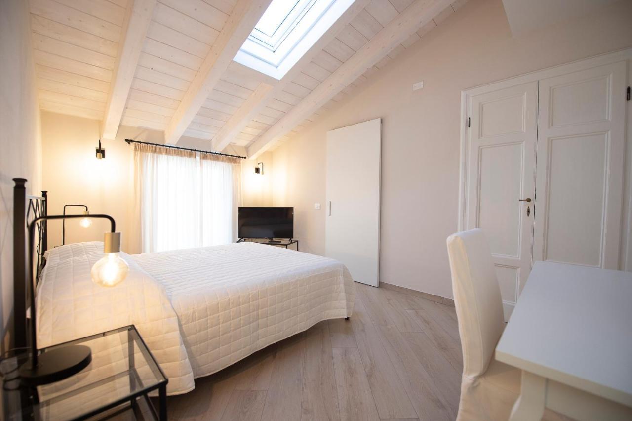 Villino Micol Camere A Due Passi Dal Mare Марина-ді-Каррара Екстер'єр фото