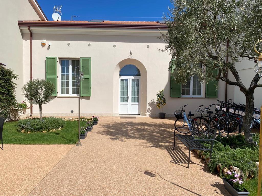 Villino Micol Camere A Due Passi Dal Mare Марина-ді-Каррара Екстер'єр фото
